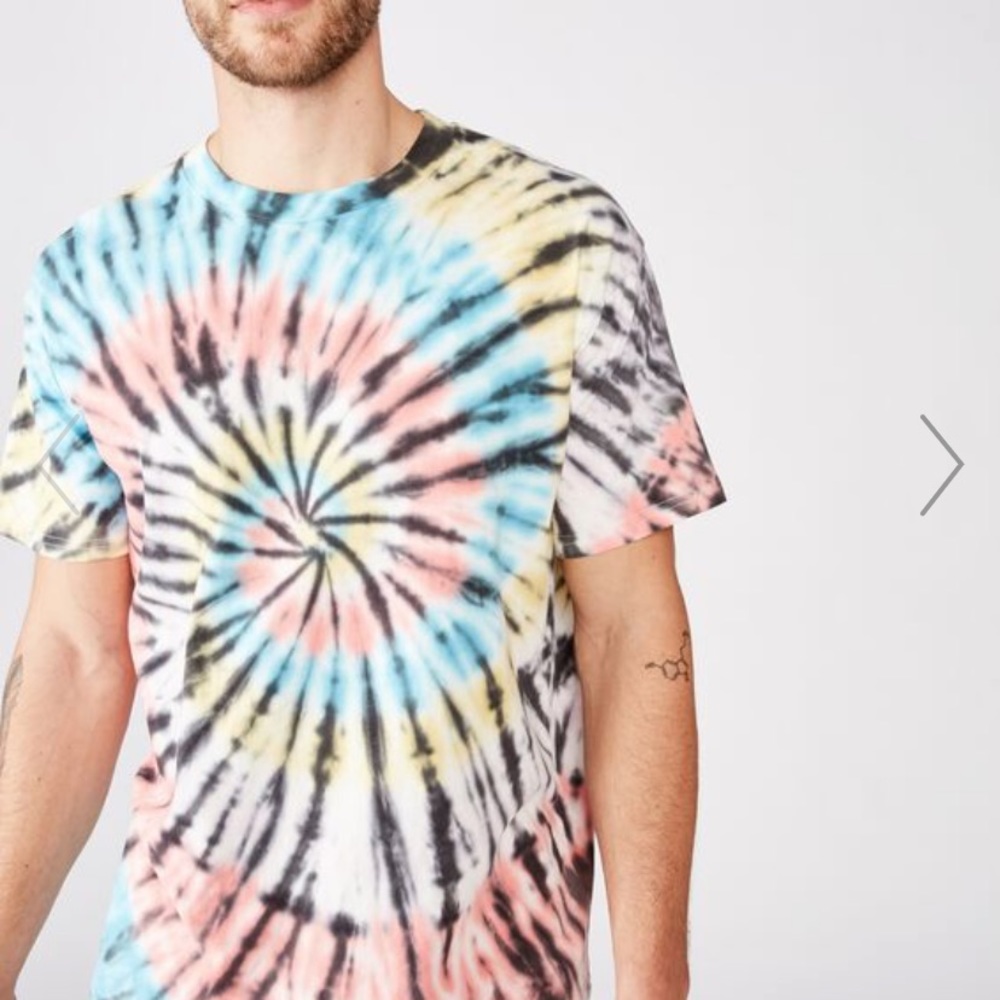 Cotton on New loose fit tie die spiral men’s M cotton on